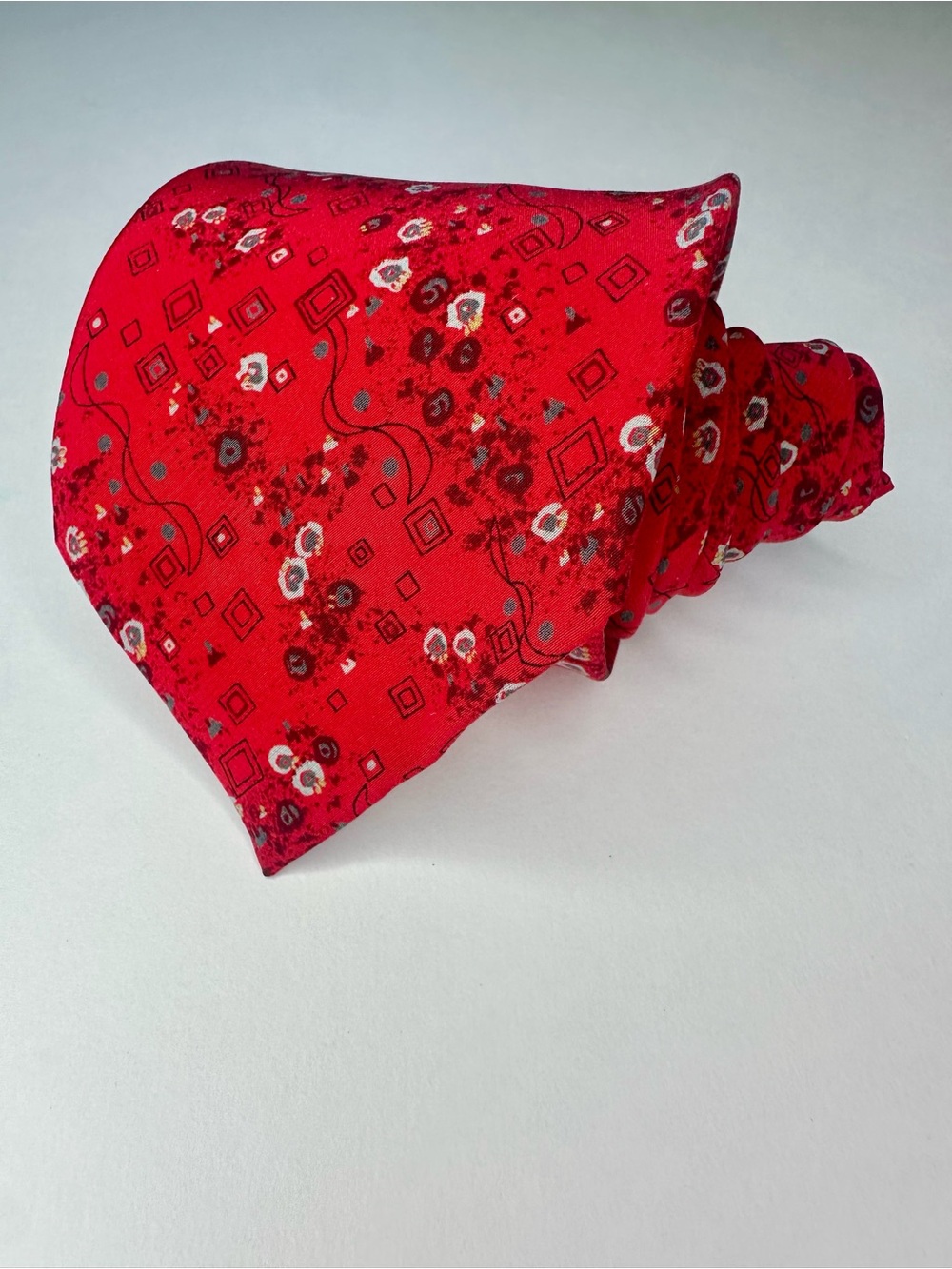Pierre Balmain Red Floral Silk Tie - Picture 7 of 7